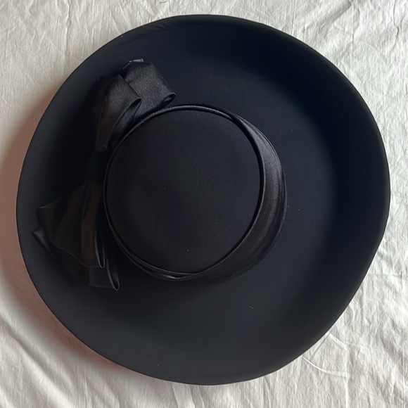 ML Studio Hat , Derby Hat, Church Hat Black Big Bow Wide Rim Millinery - Picture 11 of 15